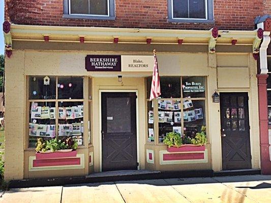 Located in the heart of Kinderhook, Berkshire Hathaway Blake, REALTORS serves Columbia, N. Dutchess, and S. Rensselaer Counties.