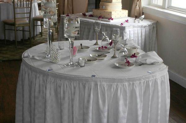 Cakes to linens , we take care of everything to make your day special.