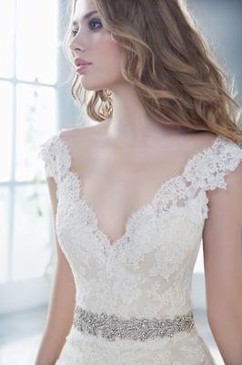 9412 | Alvina Valenta