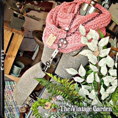 From home and garden décor to chic, fashionable jewelry and accessories... we have a little mix of everything!