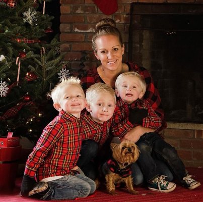 Family photos at Cockburn Farm! We love to see those smiles!