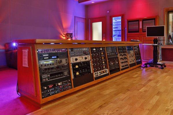 Studio A Outboard Rack