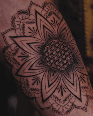 Specializing in custom fine line tattoos, mandalas, and sacred geometry.