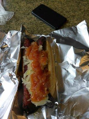 Hot sausage with oinon and sauerkraut