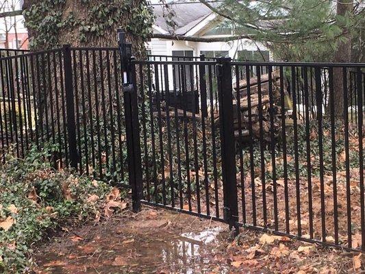 4ft black aluminum ornamental fence with gate