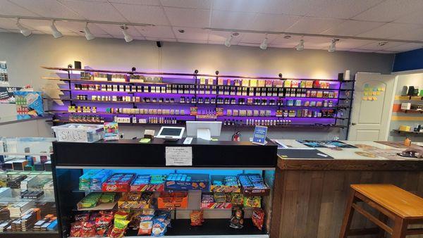 An awesome place to hangout! Great variety of E-juice. Good variety of disposables.