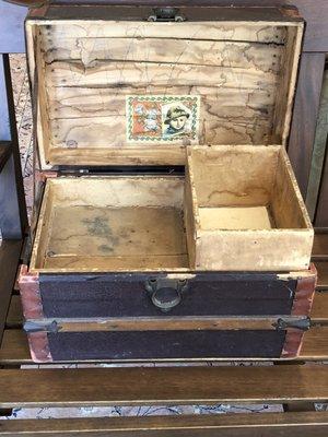 Rare! Victorian child's steamer chest.