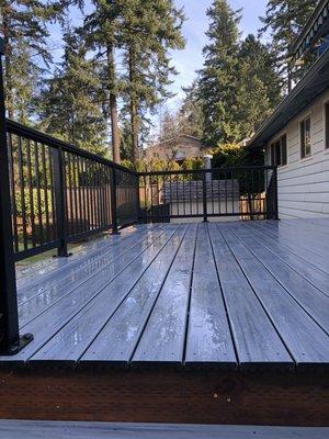 Trex deck with Aluminium railing