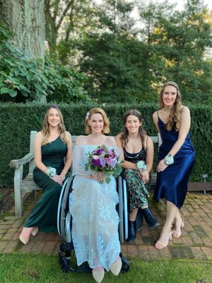 Bridal party w/ bouquet and corsages