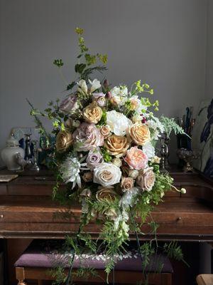 Standard Sympathy Easel - Neutral colors.