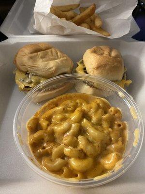 Smoked Mac and Cheese, 2 Roadies with Cheese, Fries