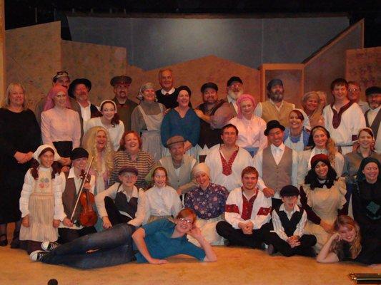 Cast of Fiddler on the Roof, 2009