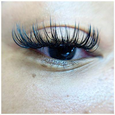 Wet Lash Look