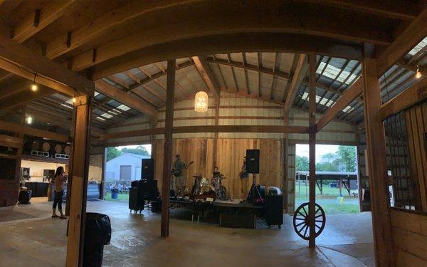 Music and bar in the barn