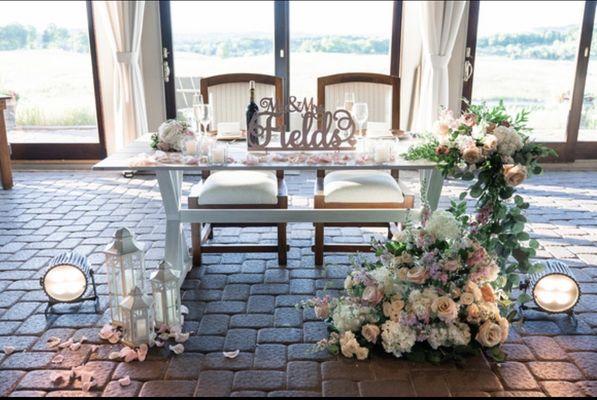 Sweetheart table