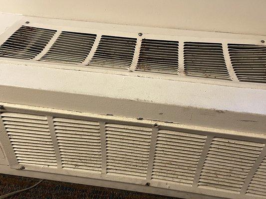 Damaged AC which did not work properly