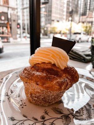 Cream cheese Rum Cruffin