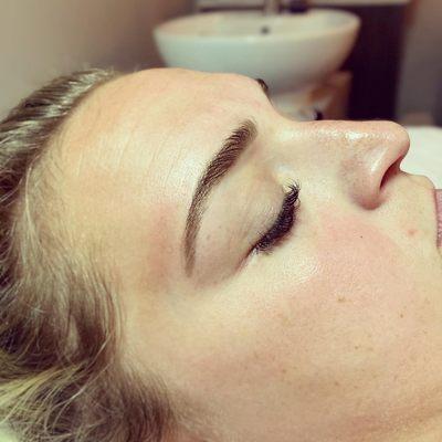 Brow Design (Wax and Tint)