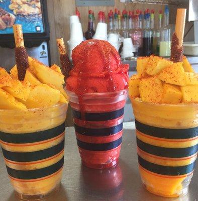 Customer request Chamango no chamoy or chilito and a Fresanada