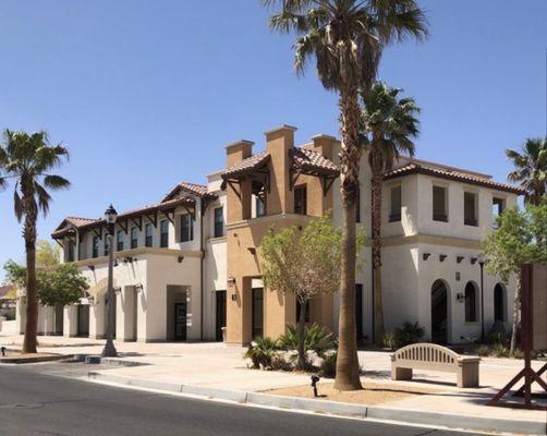 Building at 83 Goldstone Road, Fort Irwin ... where the new Soleil Nails Salon & Spa is located (April 2021)