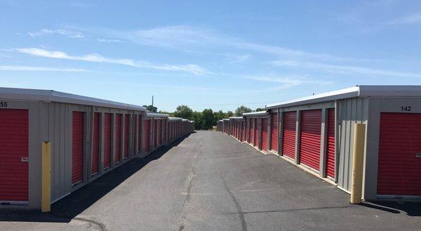 St. Joseph Self Storage on Riverside Road - Exterior