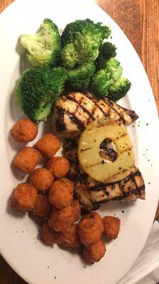 Grilled Chicken | Broccoli | Sweet Potato Tots