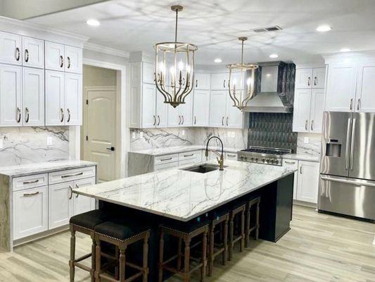 Mont Blanc quartzite countertops with full height backsplash