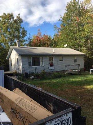 Vinyl siding job complete by AMS Contracting Crew in September 2019