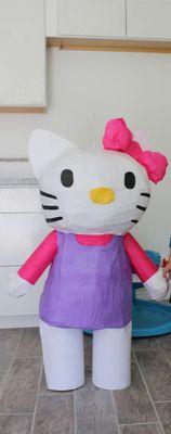 Hello Kitty Piñata