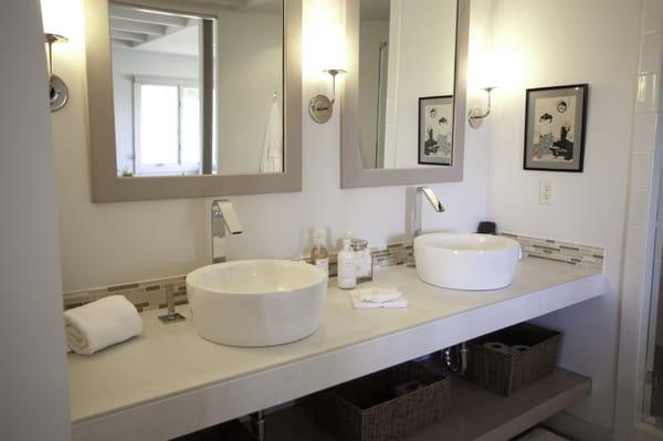 The Oak Suite Bathroom