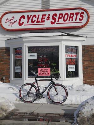 Street view of South Lyon Cycle