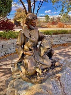 Many sculptures of variety in Pueblo