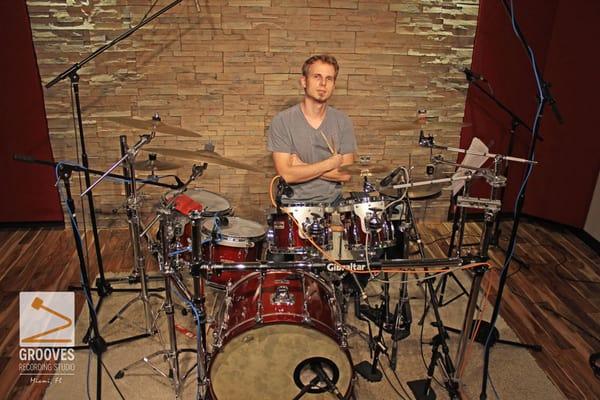 Goran Rista, himself: session drummer, audio engineer and the studio owner.