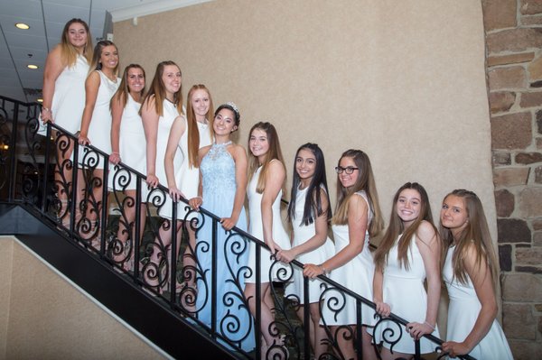 The Girls Looking Beautiful as Always, Sweet 16 Party, the place and Staff was Wonderful. Perfect Day