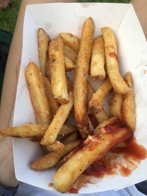 Truffle oil and parmesan fries.  The actual portion was twice this size. Highly recommend!