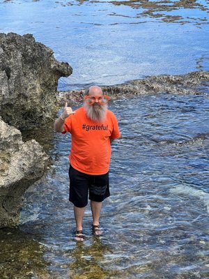 # g r a t e f u l Bruce hensley  (Ohana Family ) Beach clean-up