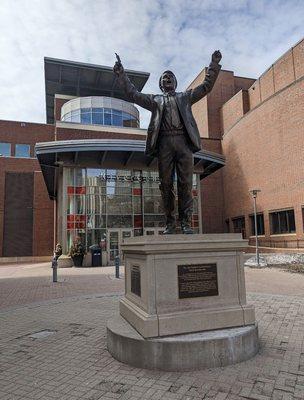 Statue of Herb Brooks, USA coach of the Miracle on Ice, in front of Rivercentre entrance