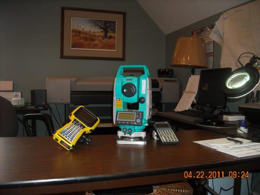 Sokkia Total Station and Data Collector