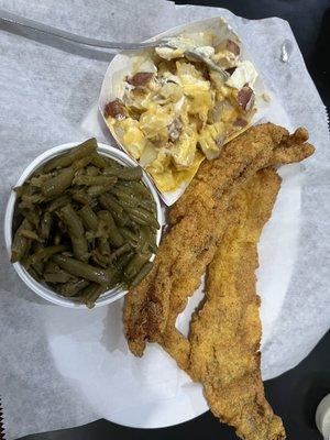 3 piece fish entrée, everything's hand breaded to order. Green beans were seasoned perfectly.