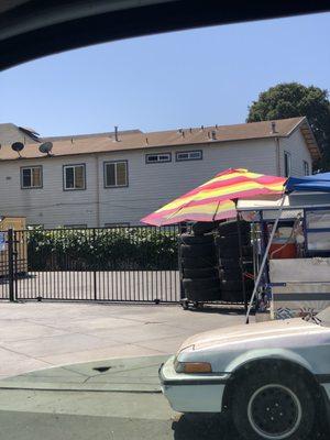 Food cart pic from across the street.