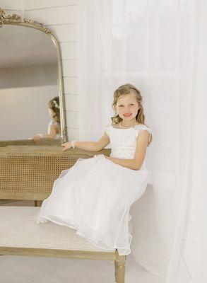 Beautiful indoor studio. Best photos of my daughter we have ever had!