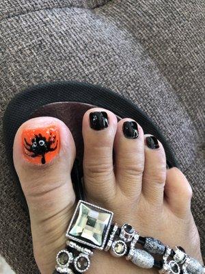 Halloween toes