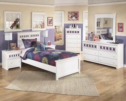 Zayley Bedroom