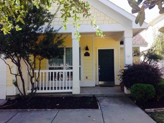 Isn't this a really cute little bungalow for an empty nester?