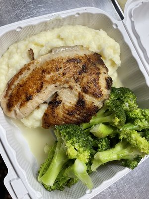 Grilled Tipalia, Mashed Potatoes and Broccoli