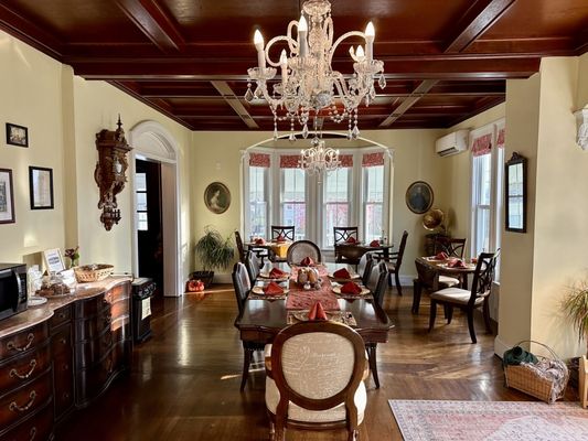 Dining  area - Common area main floor.