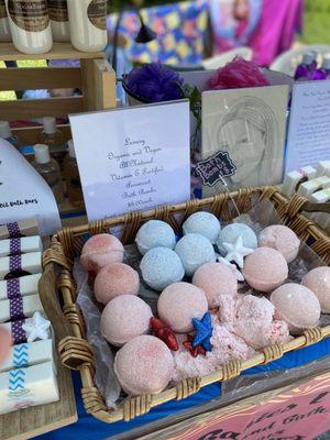 Organic vegan Arrowroot bath bombs