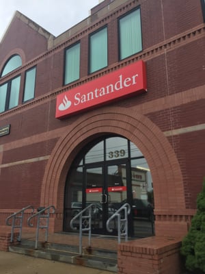 Santander Bank -- 339 Washington Street, Dedham             Storefront