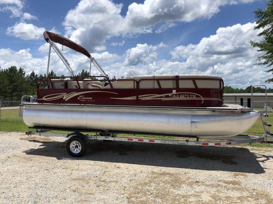 Several pontoons to accommodate different size families.