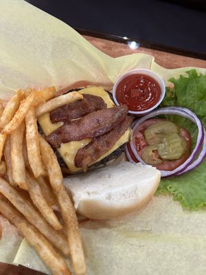 Bacon cheeseburger